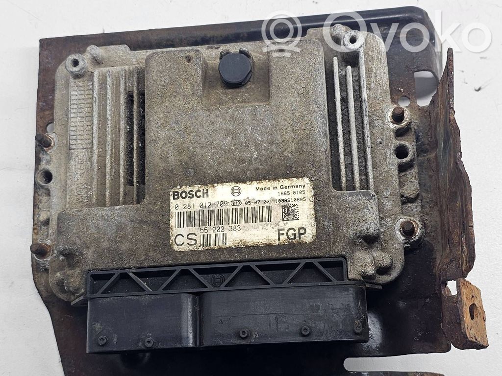 Opel Zafira B Engine control unit/module ECU 