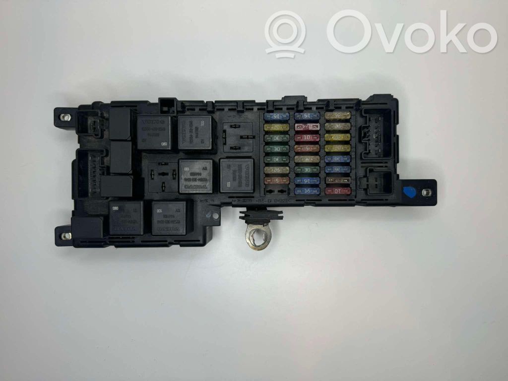 Volvo V70 Saugiklių blokas 