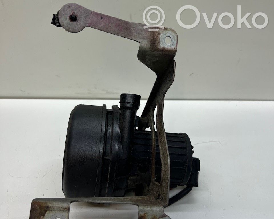 BMW 5 E60 E61 Antrinis oro siurblys 