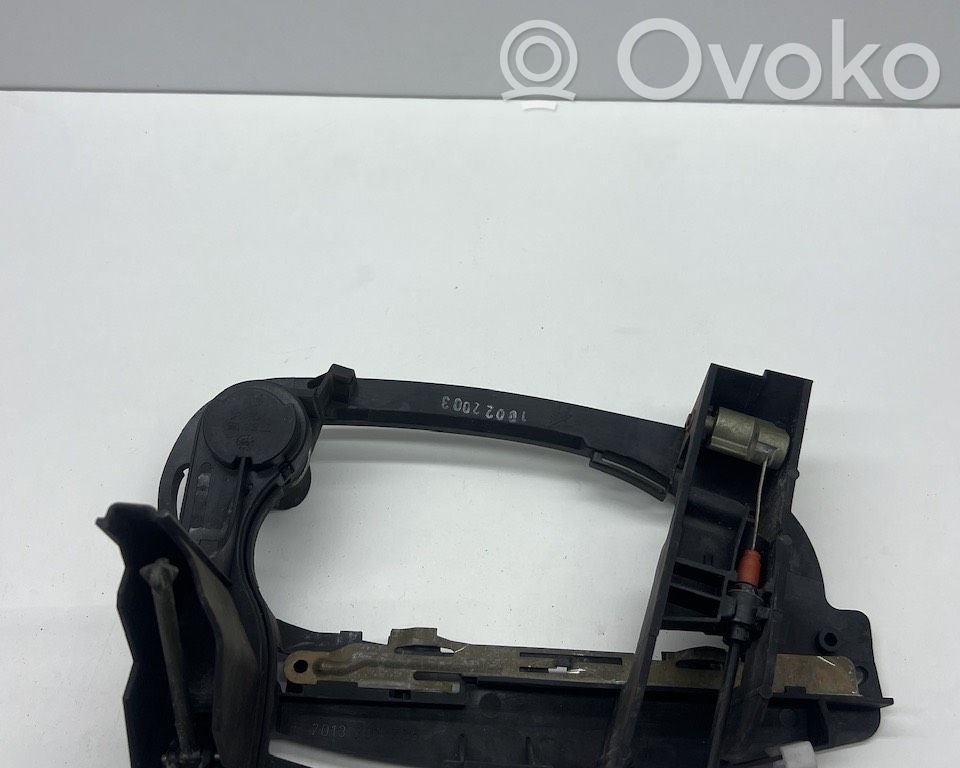 BMW 7 E65 E66 Front door exterior handle/bracket 