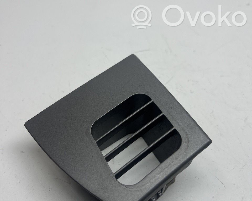 Šoninės oro grotelės   7007148,14121810