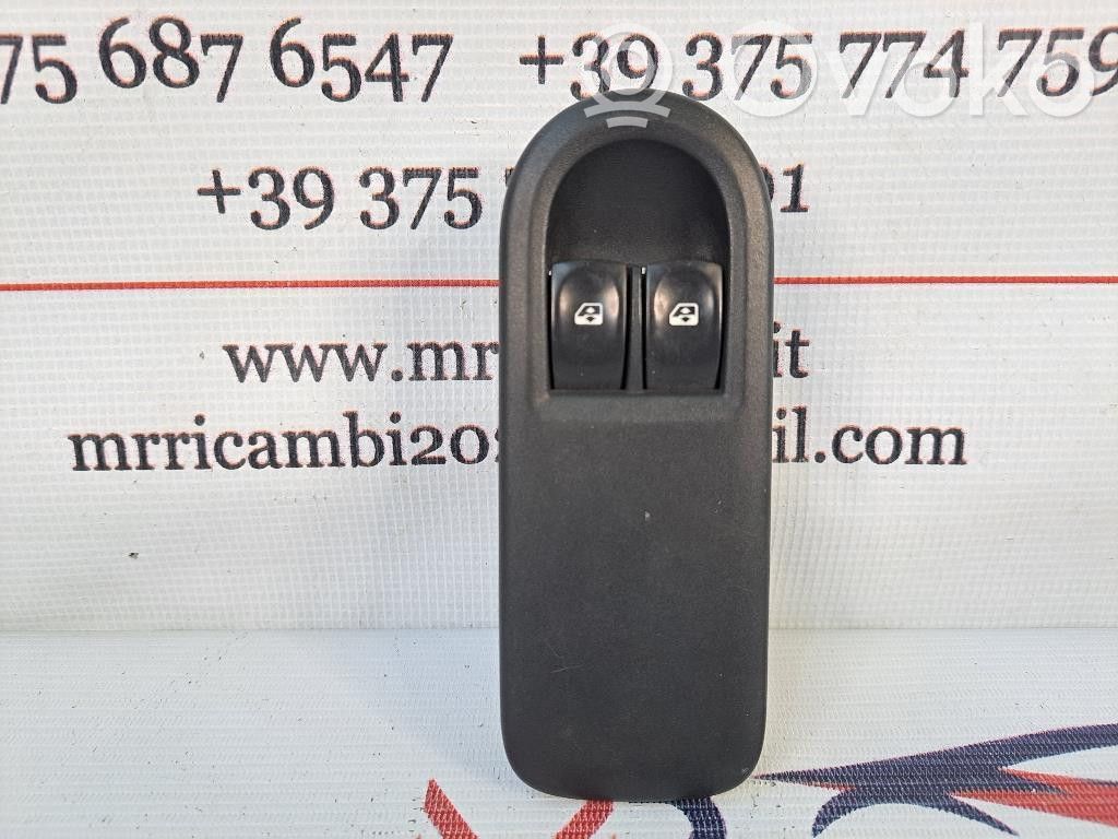 Renault Clio III Schalter el. Fensterheber 