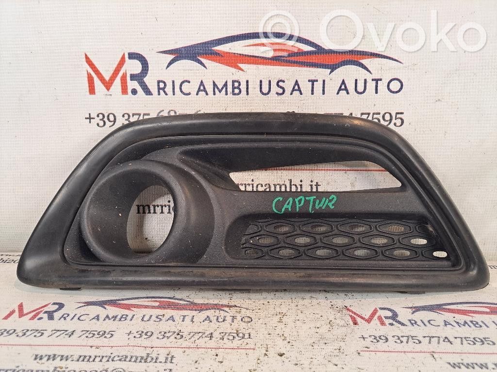 Renault Captur Moldura/rejilla de la luz antiniebla delantera 
