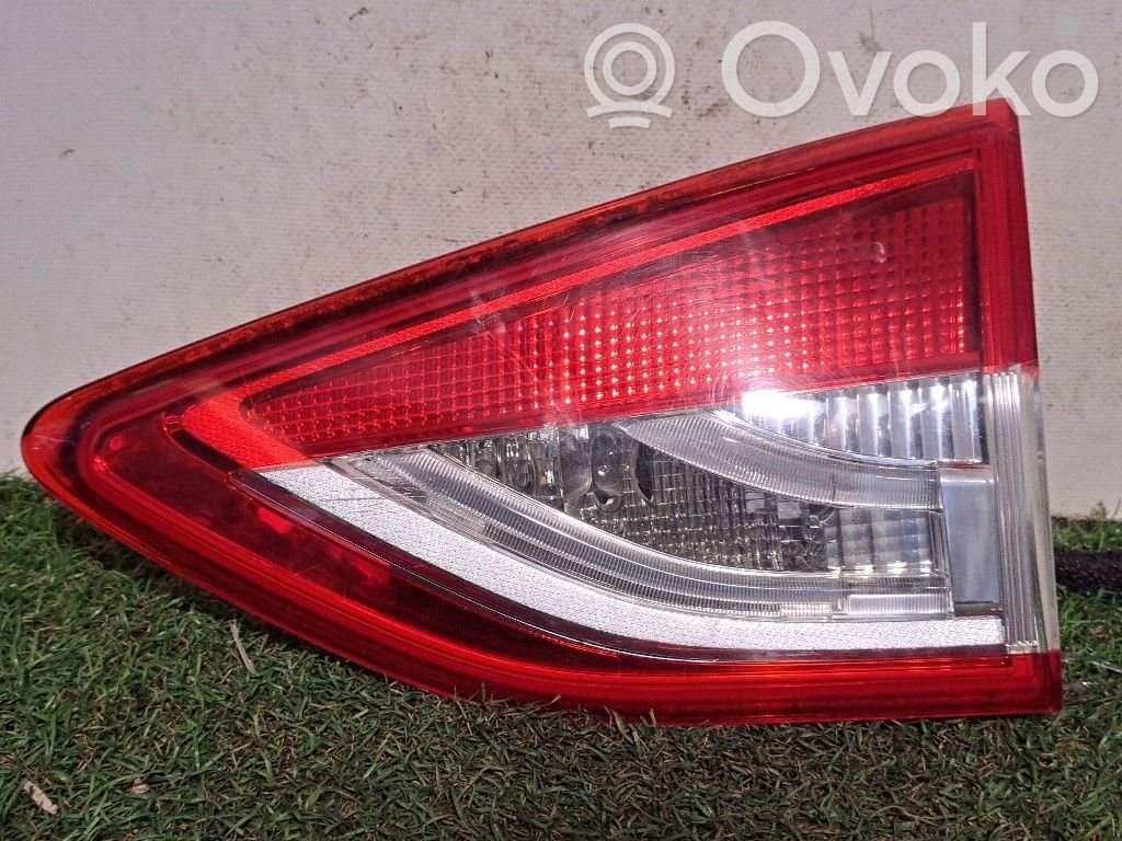 Ford Kuga II Takaluukun takavalot 