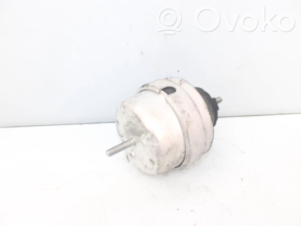Skoda Superb B5 (3U) Engine mounting bracket 