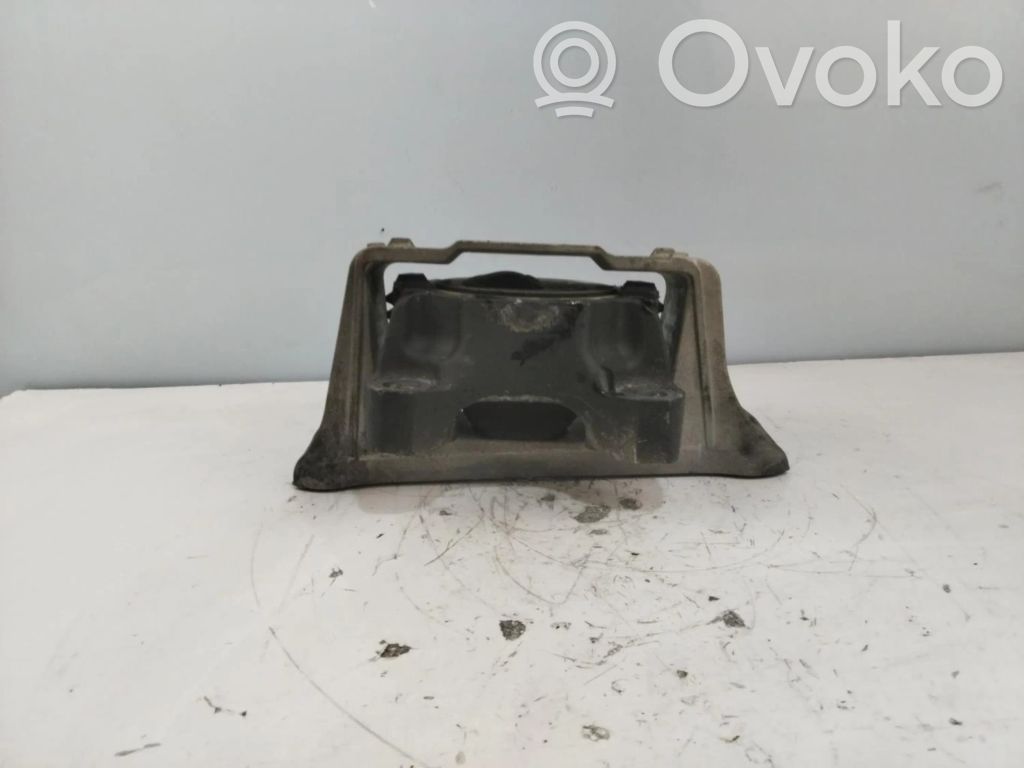 Engine mounting bracket   326C43