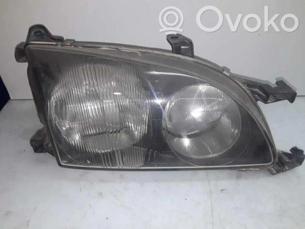 Toyota Avensis T220 Phare frontale