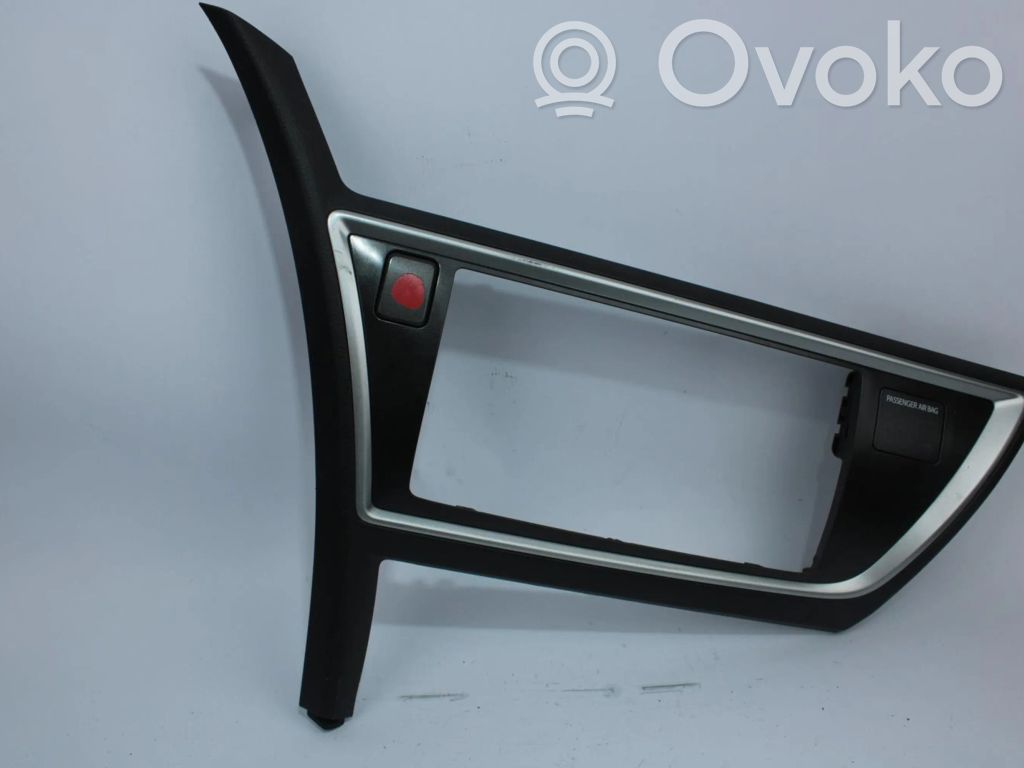 Toyota Auris E180 Comutator lumini pericol 