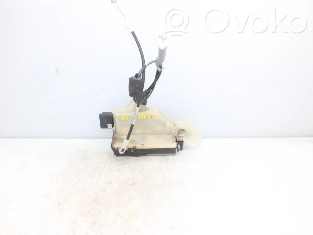 Peugeot 2008 I Front door lock