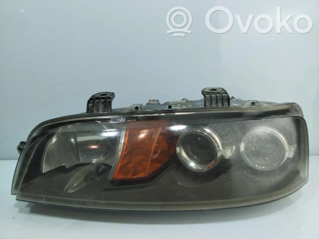 Fiat Punto (188) Phare frontale