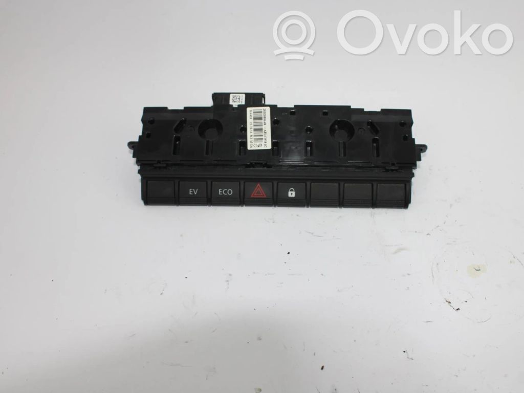 Botón interruptor de luz de peligro   283E88884R