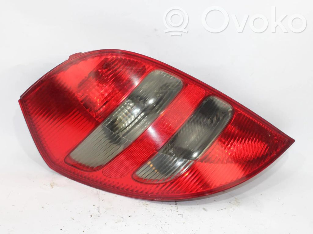 Mercedes-Benz A W169 Lampă spate în caroserie