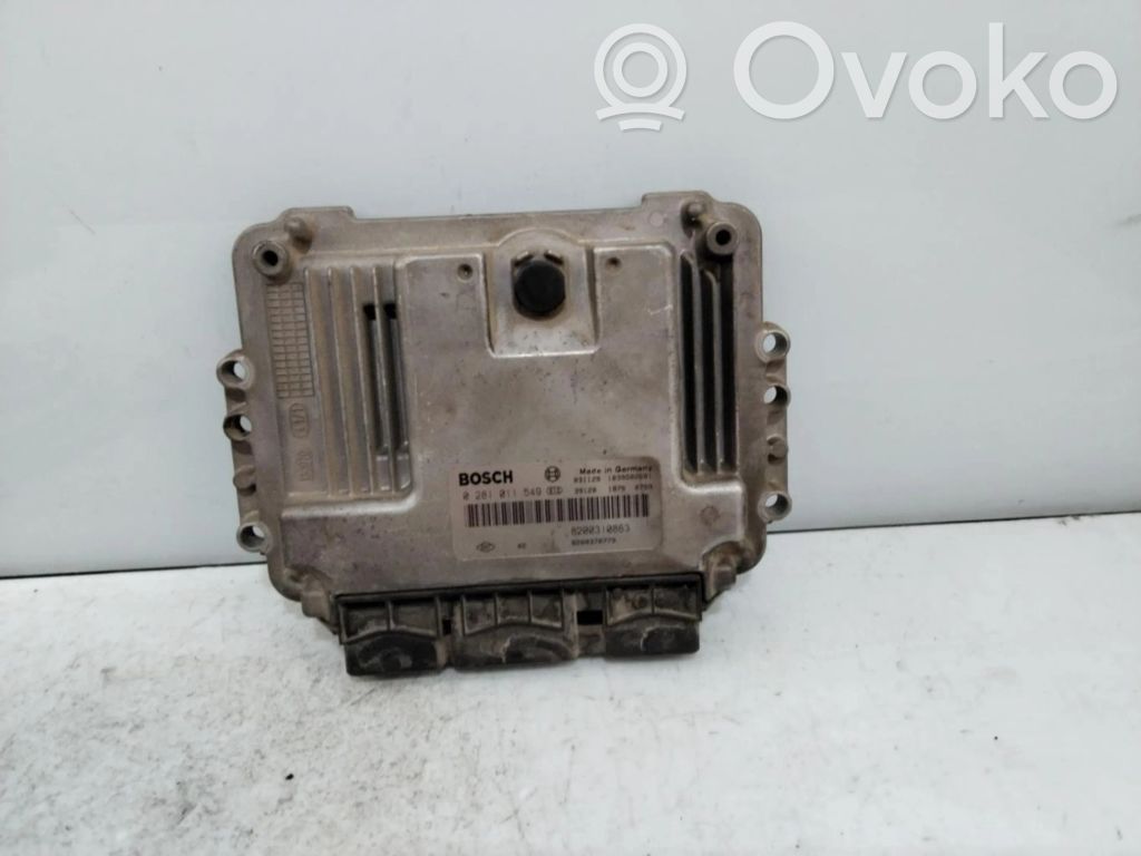 Unidad de control/módulo ECU del motor   8200310863