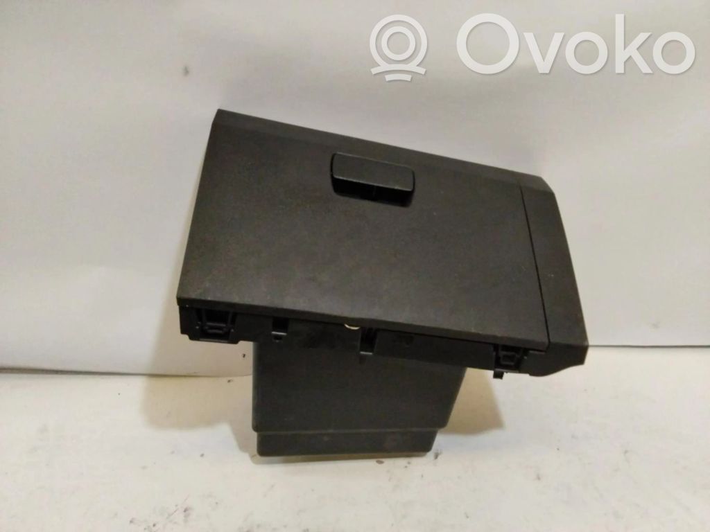 Guantera   685008544R