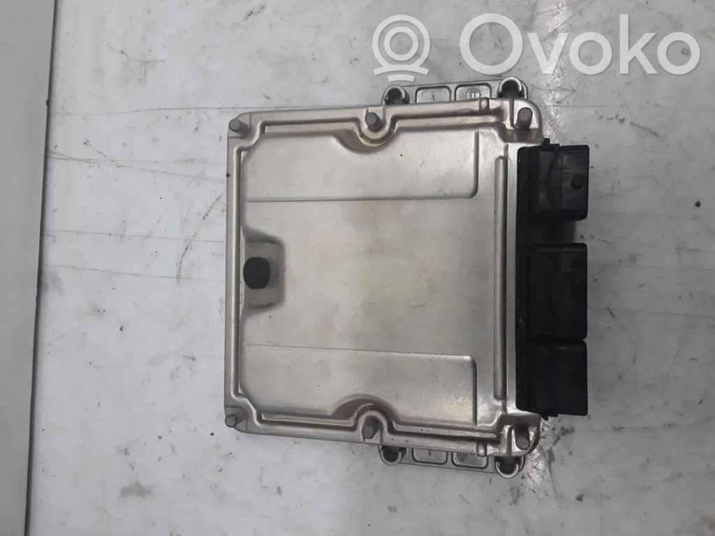 Unidad de control/módulo ECU del motor   0281010808