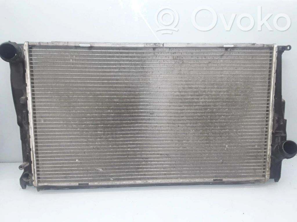 BMW 1 E81 E87 Aušinimo skysčio radiatorius 