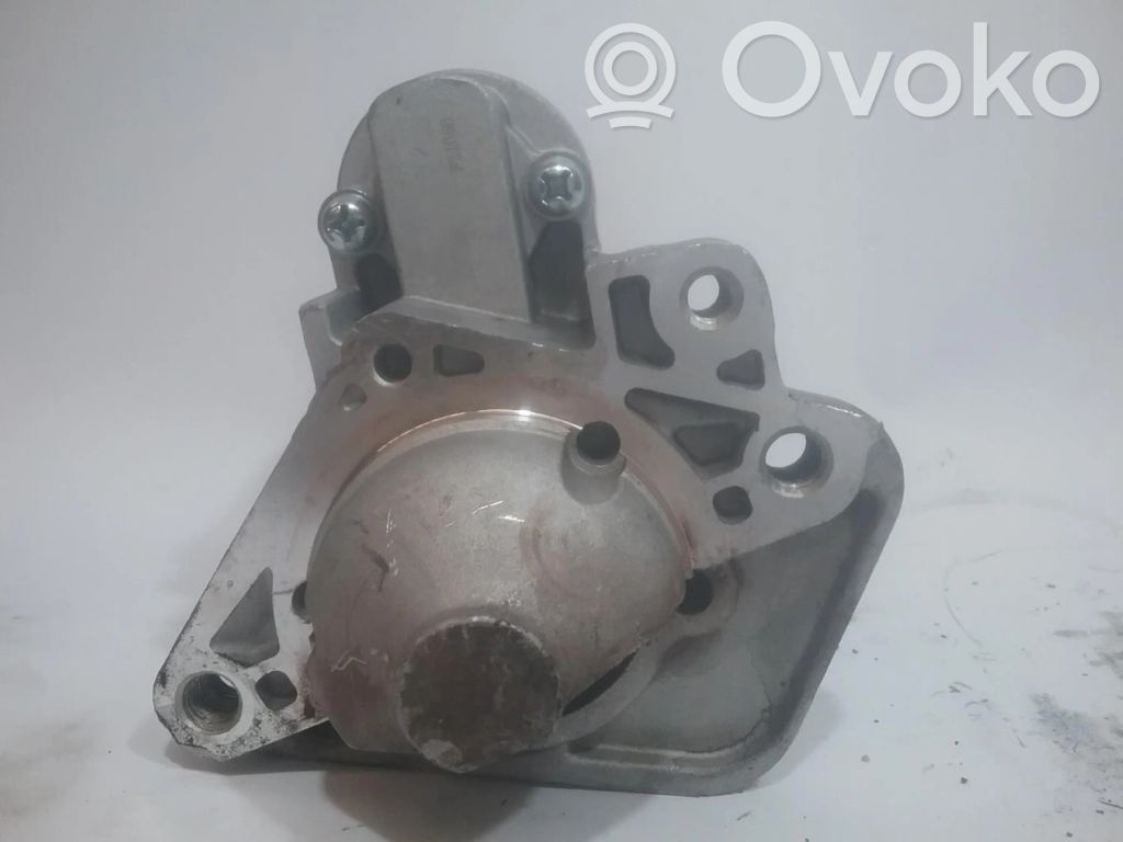 Nissan Almera N16 Electromotor 