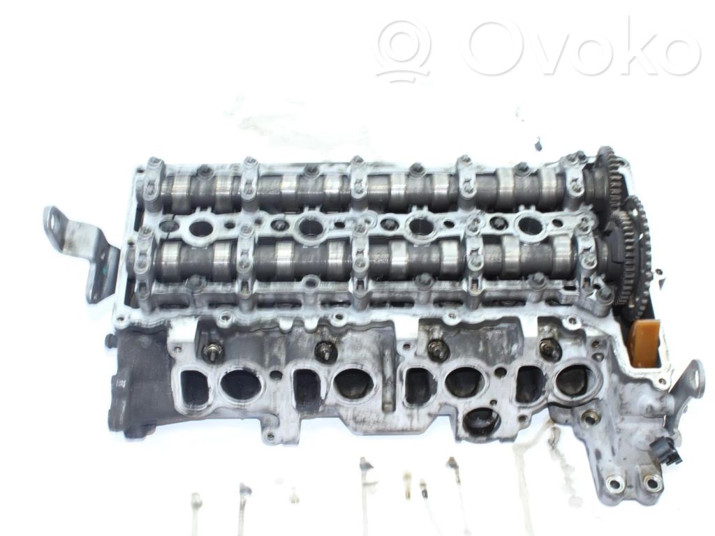 Culata del motor   779767606