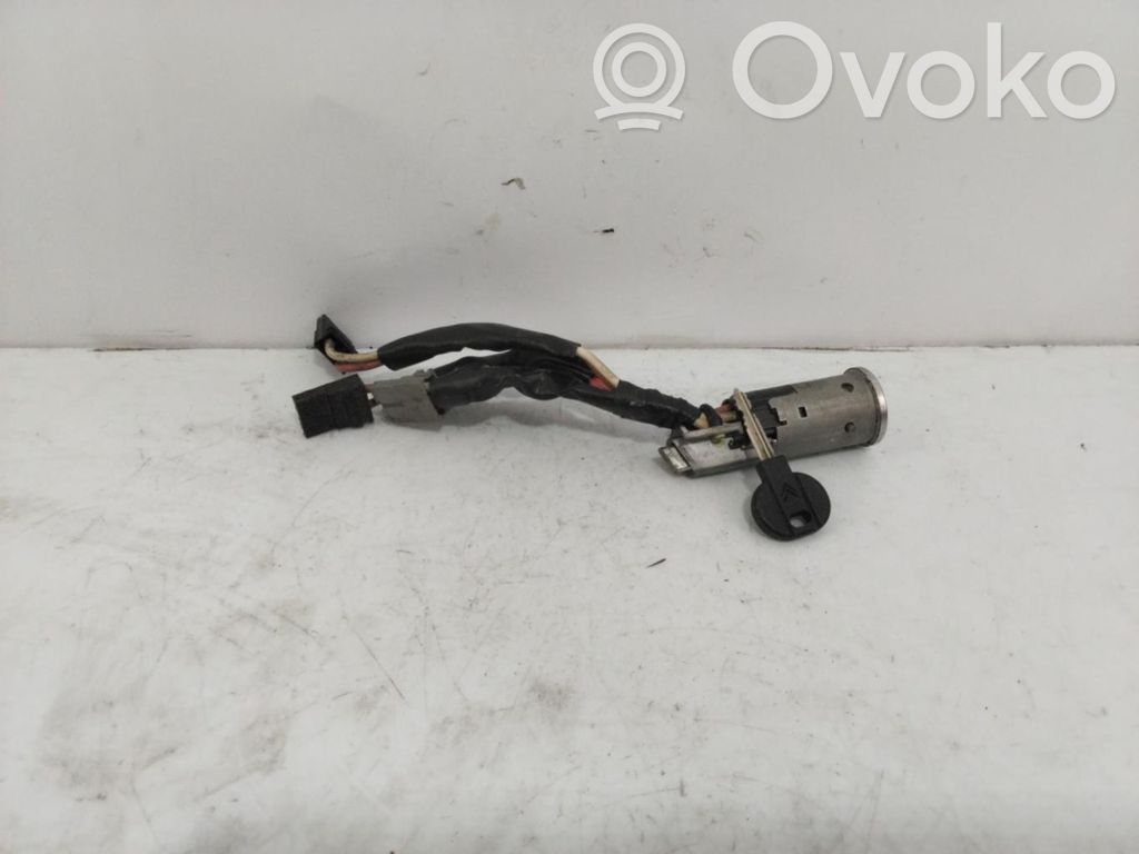 Peugeot 106 Virtalukko 