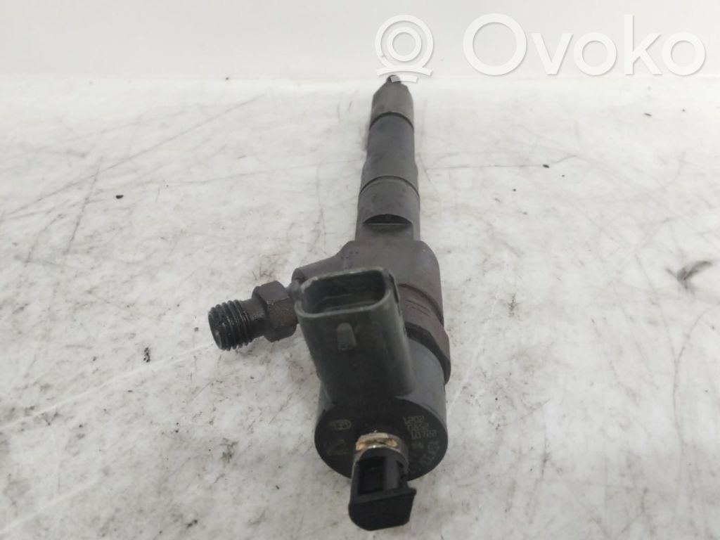 Inyector de combustible   0445110327