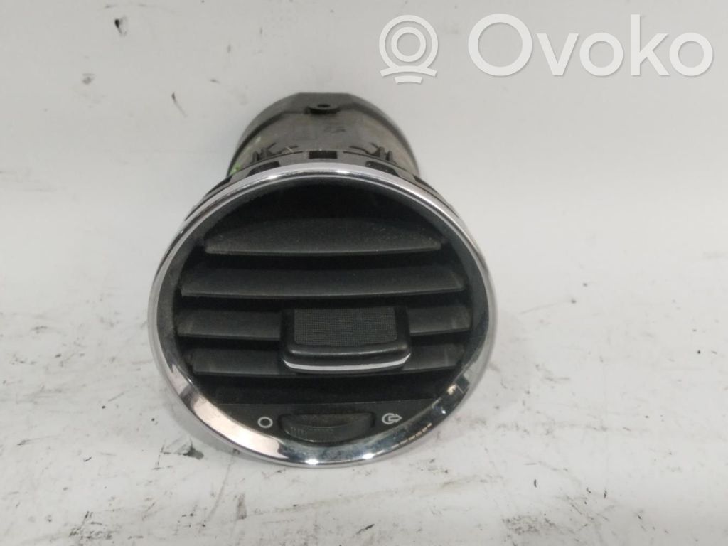 Peugeot 308 Grille d'aération centrale