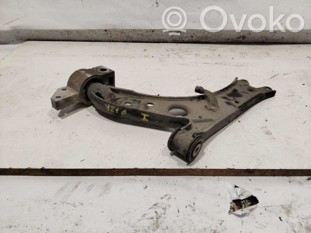 Volkswagen Golf V Basculă inferioară față 