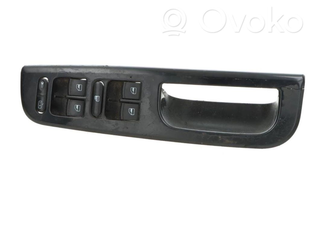 Volkswagen Golf V Przyciski szyb 