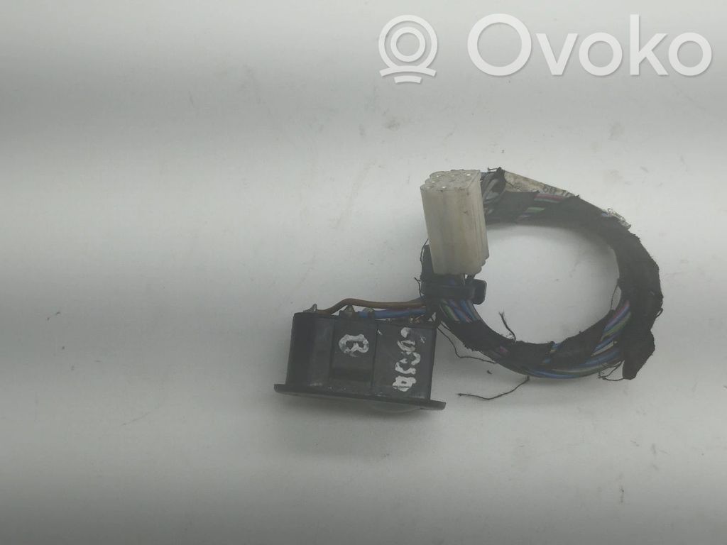 Opel Corsa B Interruptor del elevalunas eléctrico 