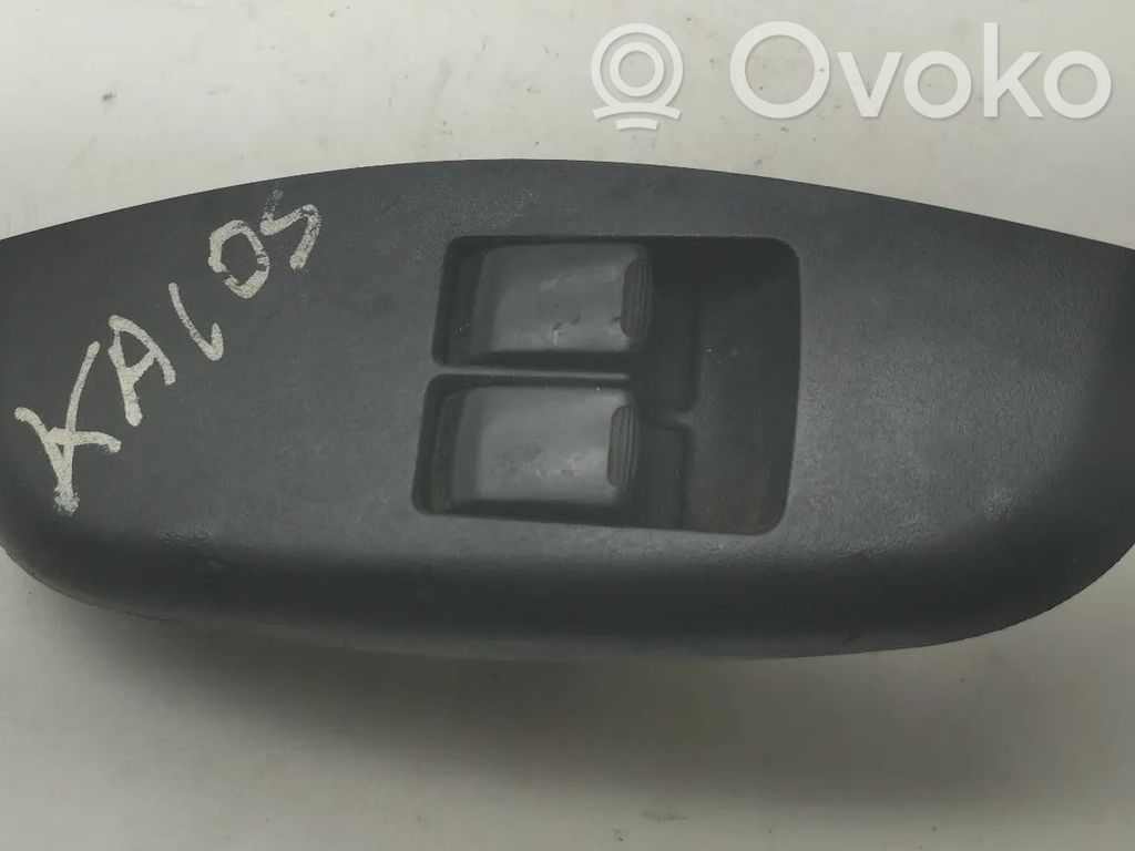 Chevrolet Avalanche Electric window control switch 