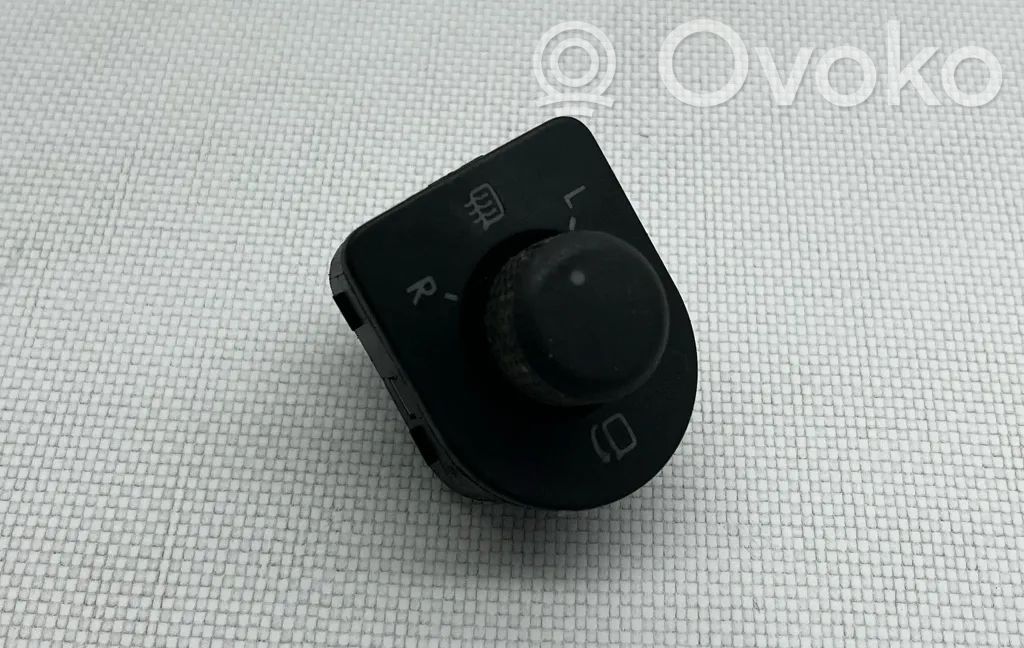 Volkswagen Golf IV Przycisk regulacji lusterek bocznych 