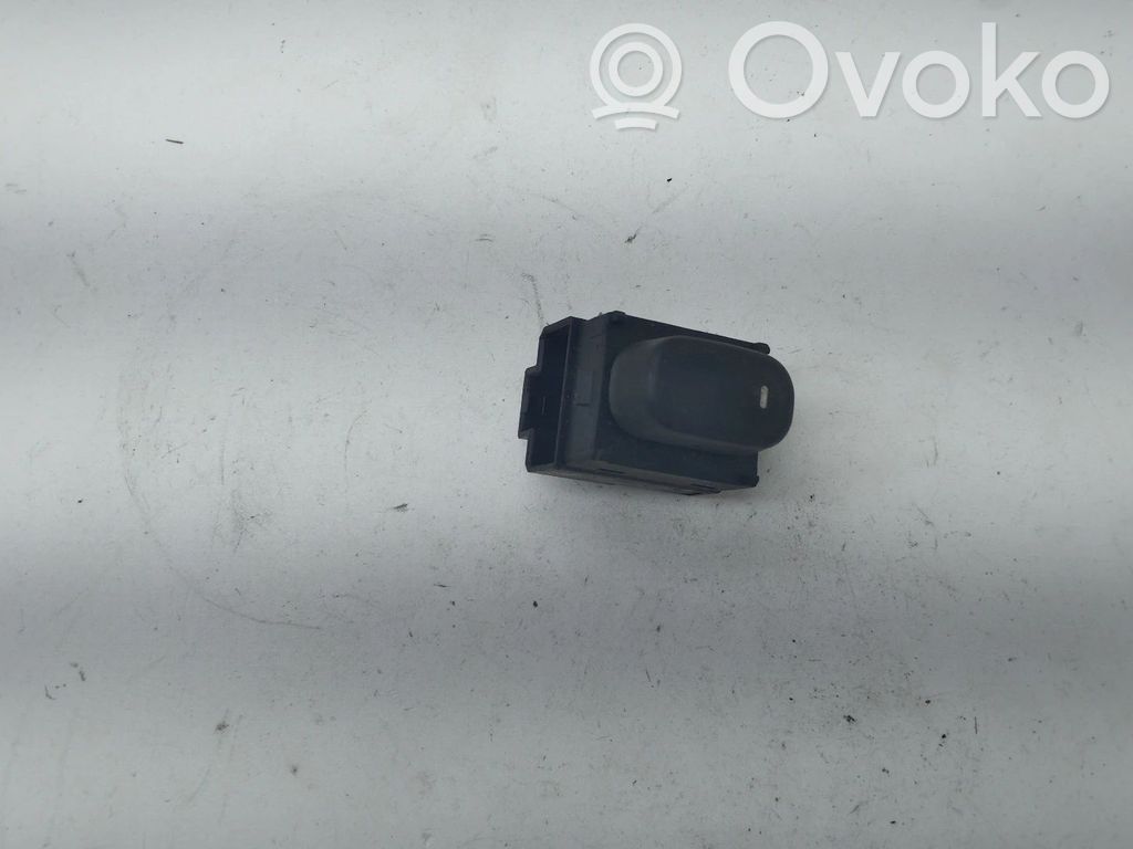 Nissan Terrano Electric window control switch 