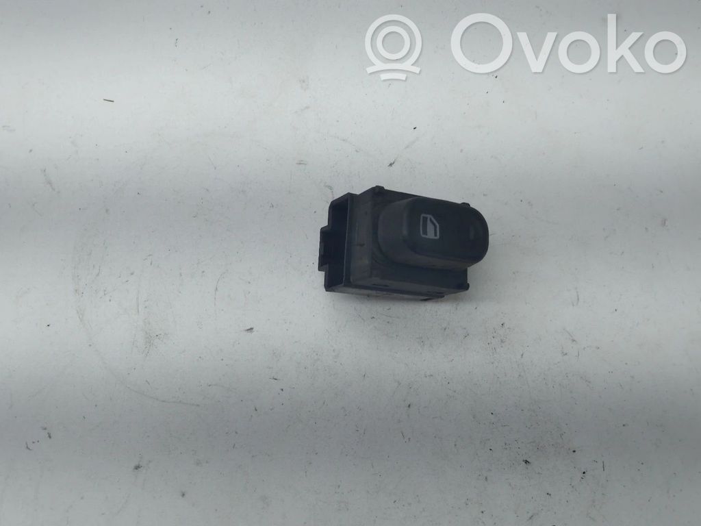 Nissan Terrano Electric window control switch 