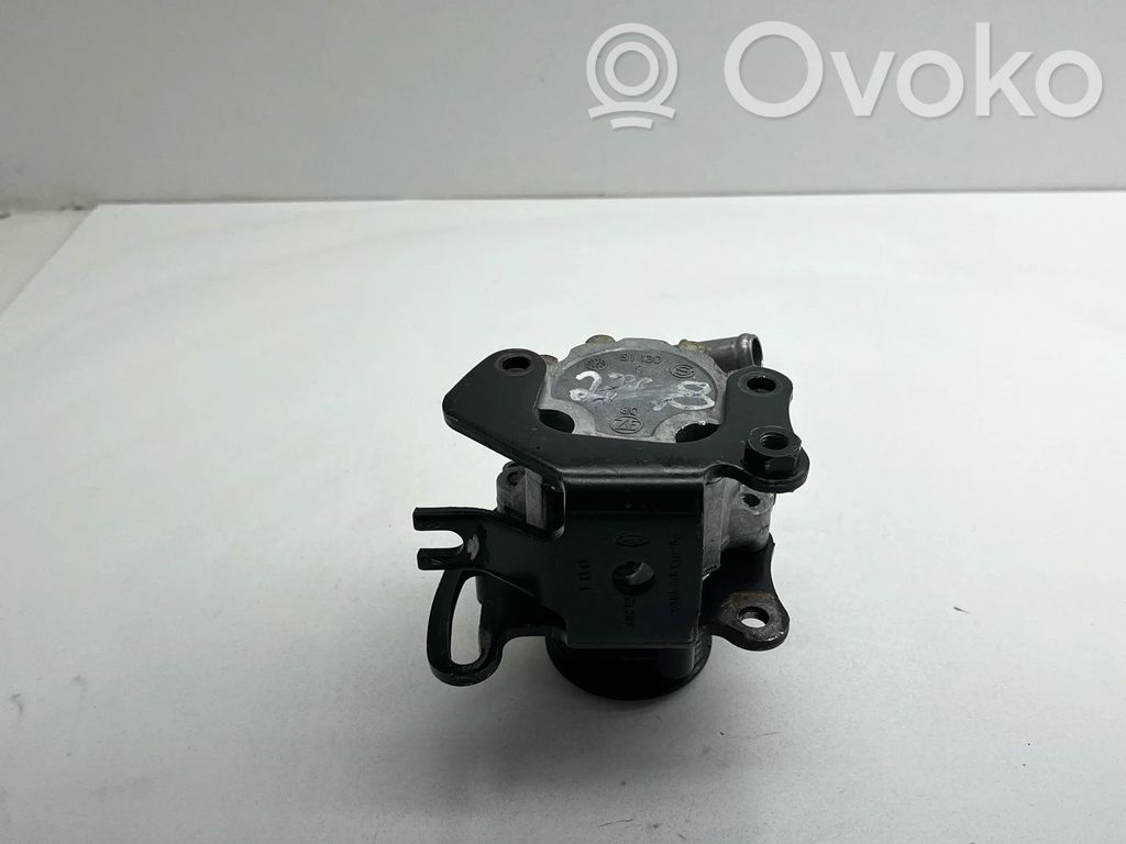 Ford Mondeo MK II Power steering pump 