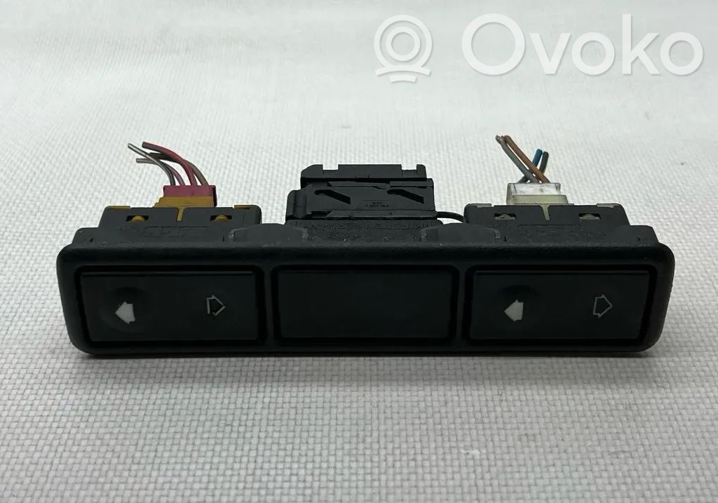 BMW 3 E36 Moldura de la unidad delantera de radio/GPS 