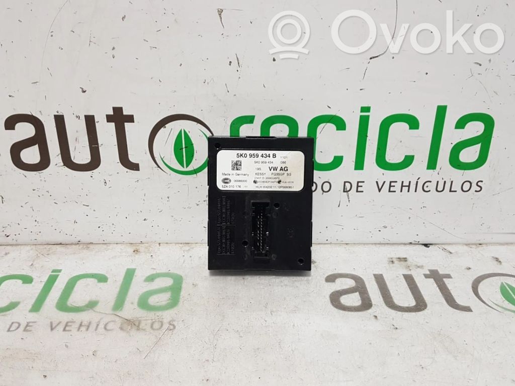 Unidad de control/módulo del motor   5K0959434