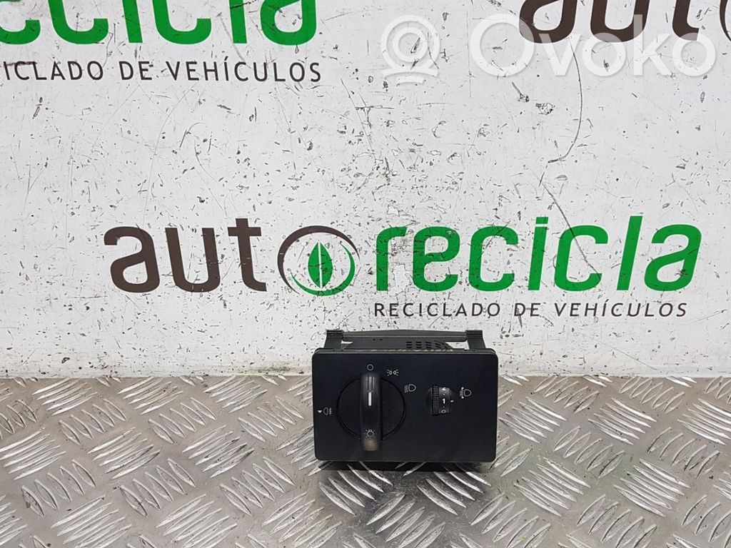 Interrupteur d’éclairage   6S6T13A024