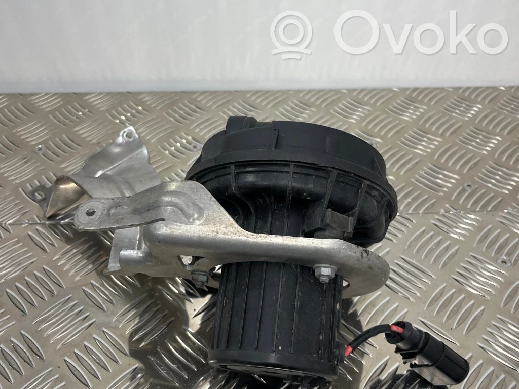 Audi A8 S8 D4 4H Pompa powietrza wtórnego 
