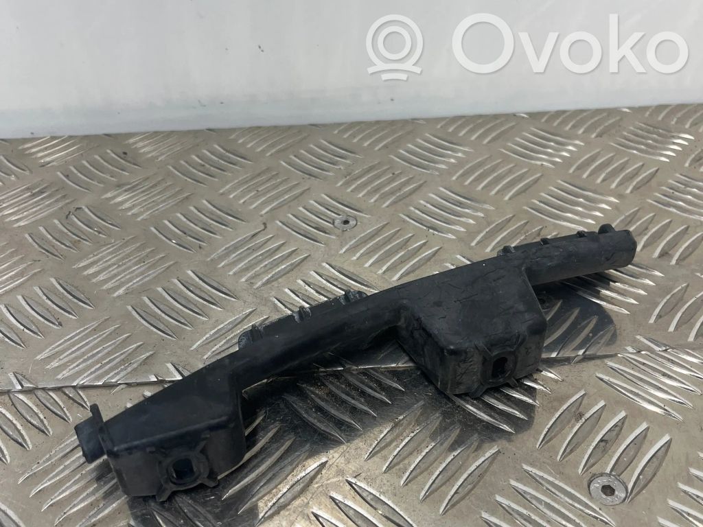 Audi A8 S8 D4 4H Support de pare-chocs arrière 