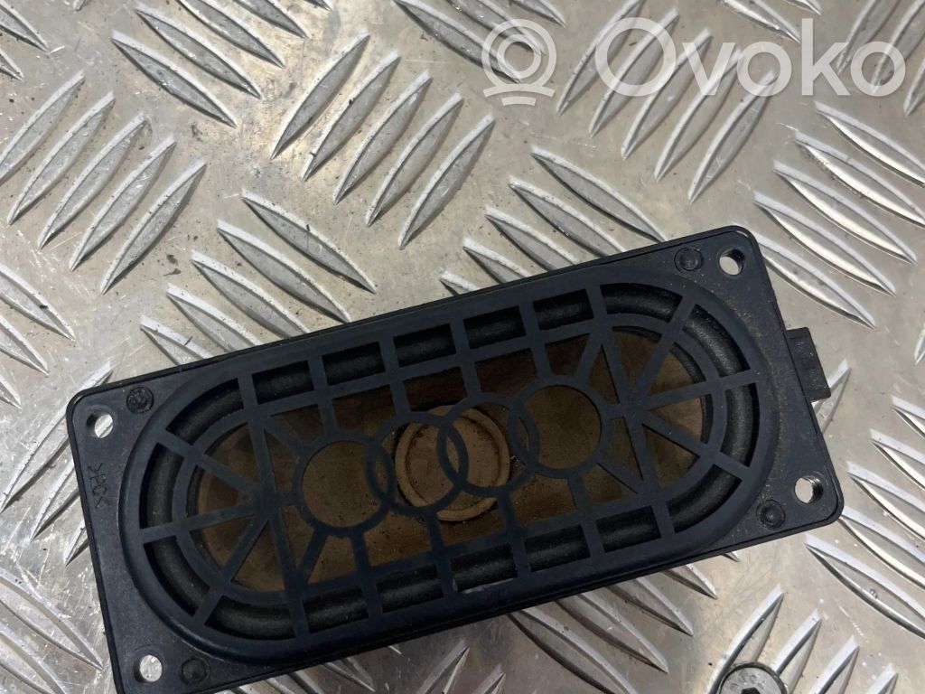 Audi A3 S3 8P Panel speaker 