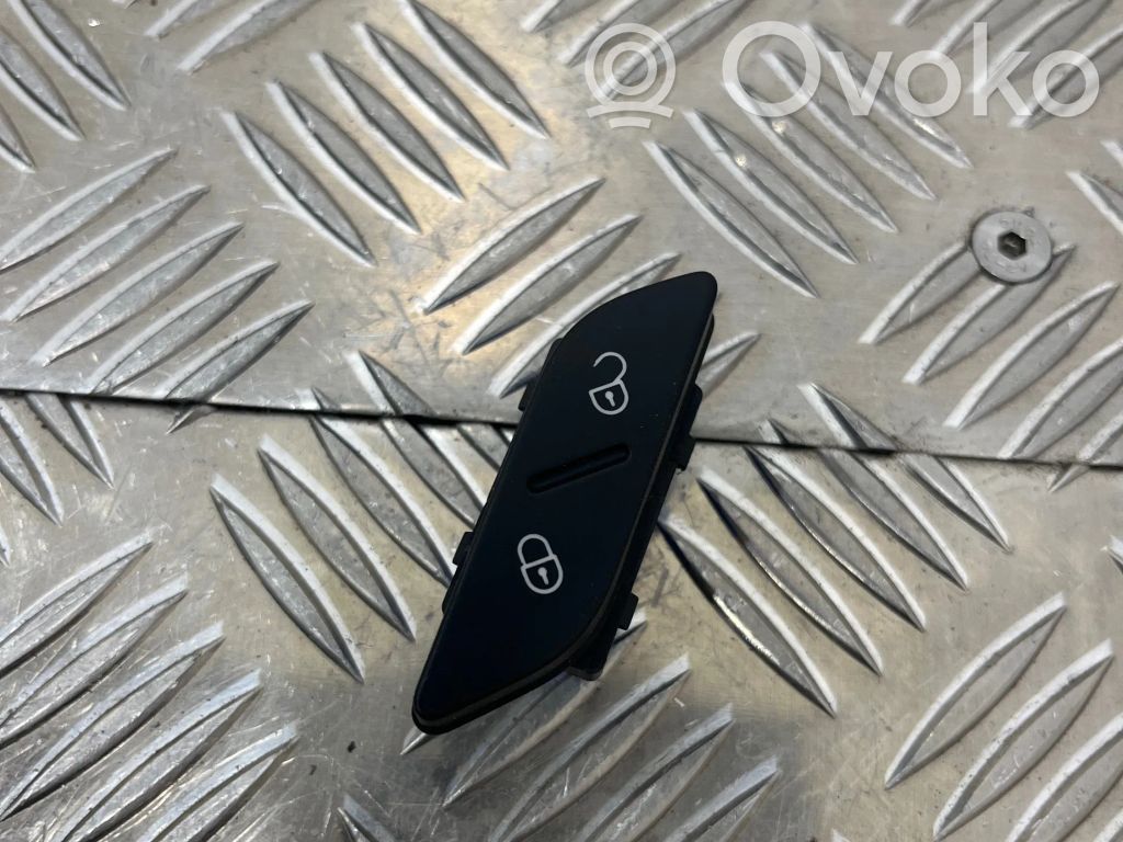 Volkswagen Golf VI Central locking switch button 