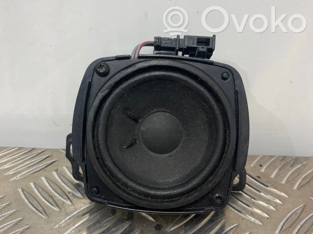 Audi A8 S8 D3 4E Etuoven kaiutin 