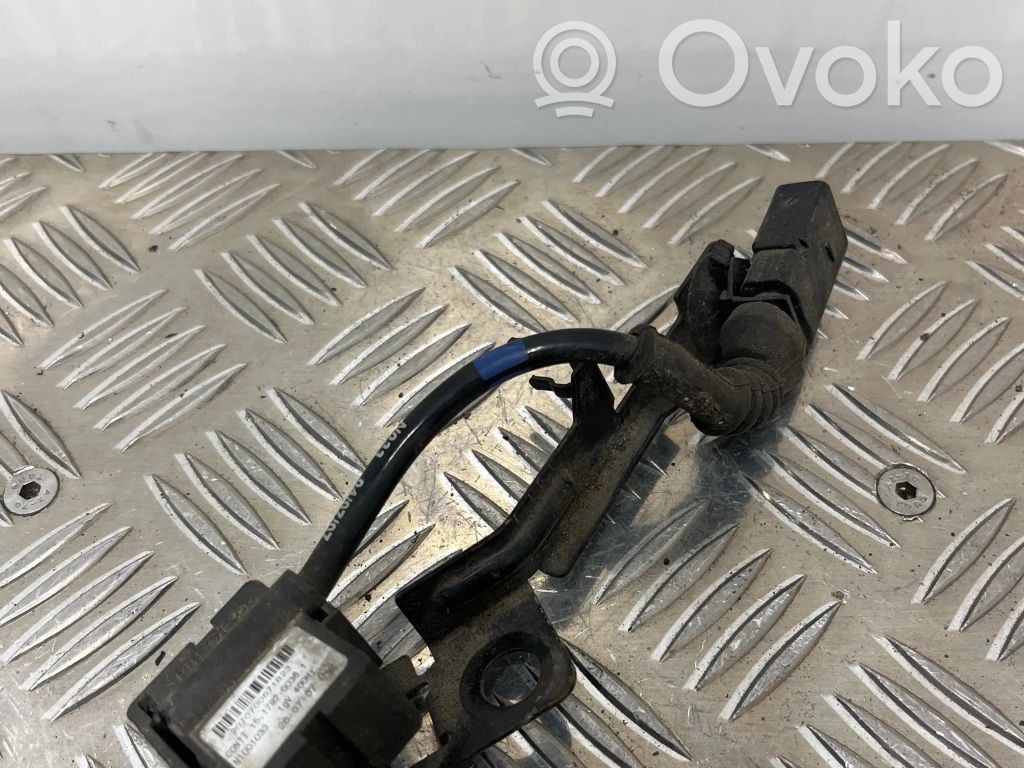 Audi A8 S8 D3 4E Acceleration sensor 