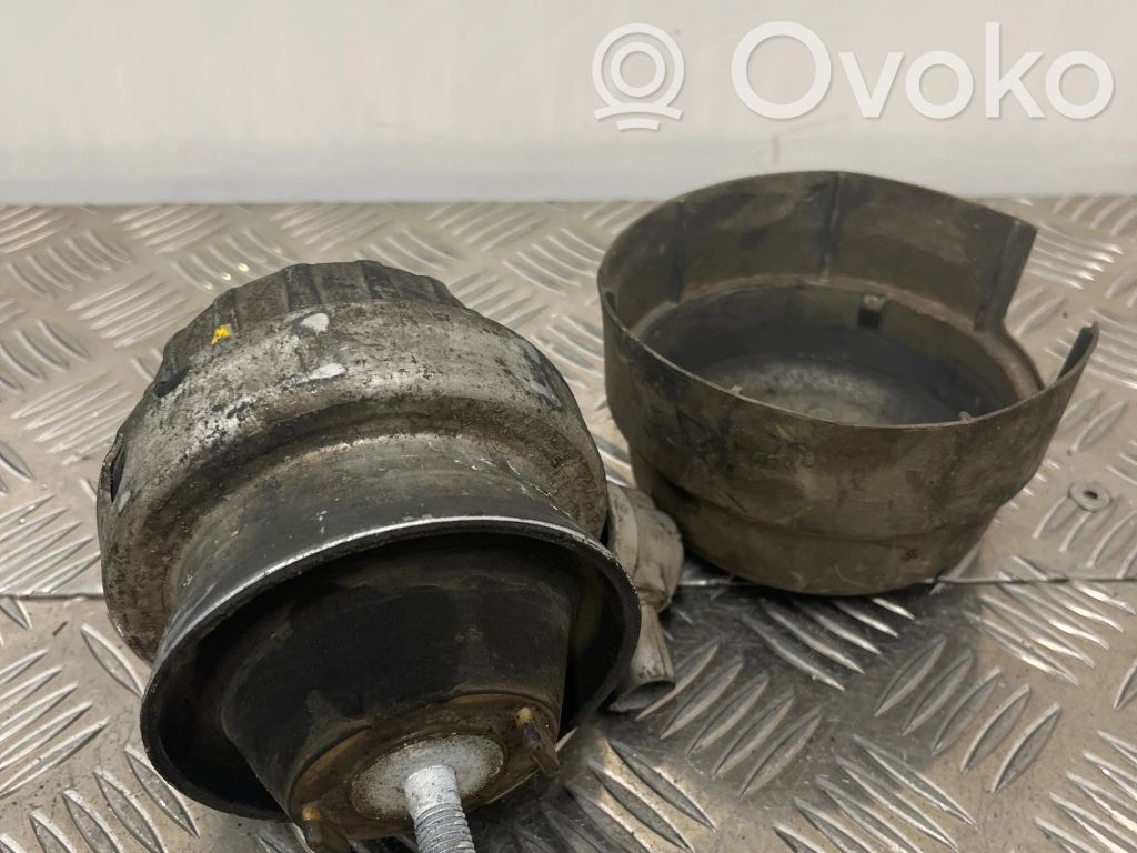 Audi A6 S6 C6 4F Engine mount bracket 