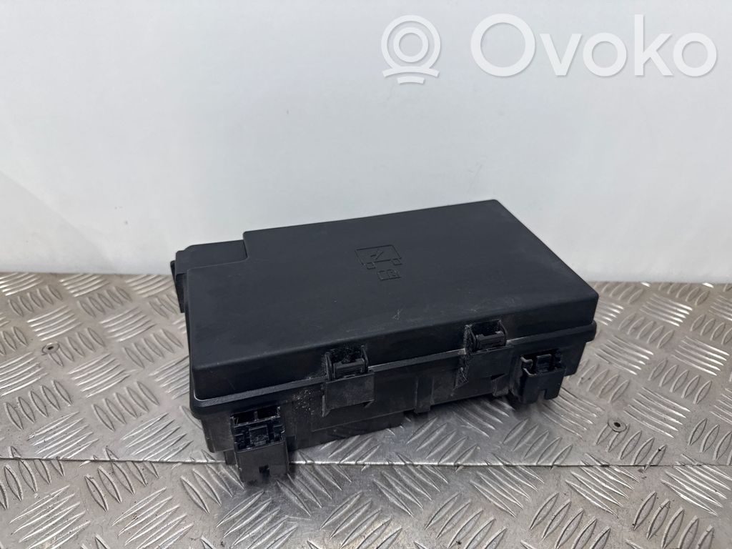Dodge Durango III Fuse box set 