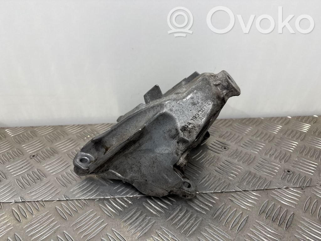 Audi Q5 SQ5 FY Engine mounting bracket 