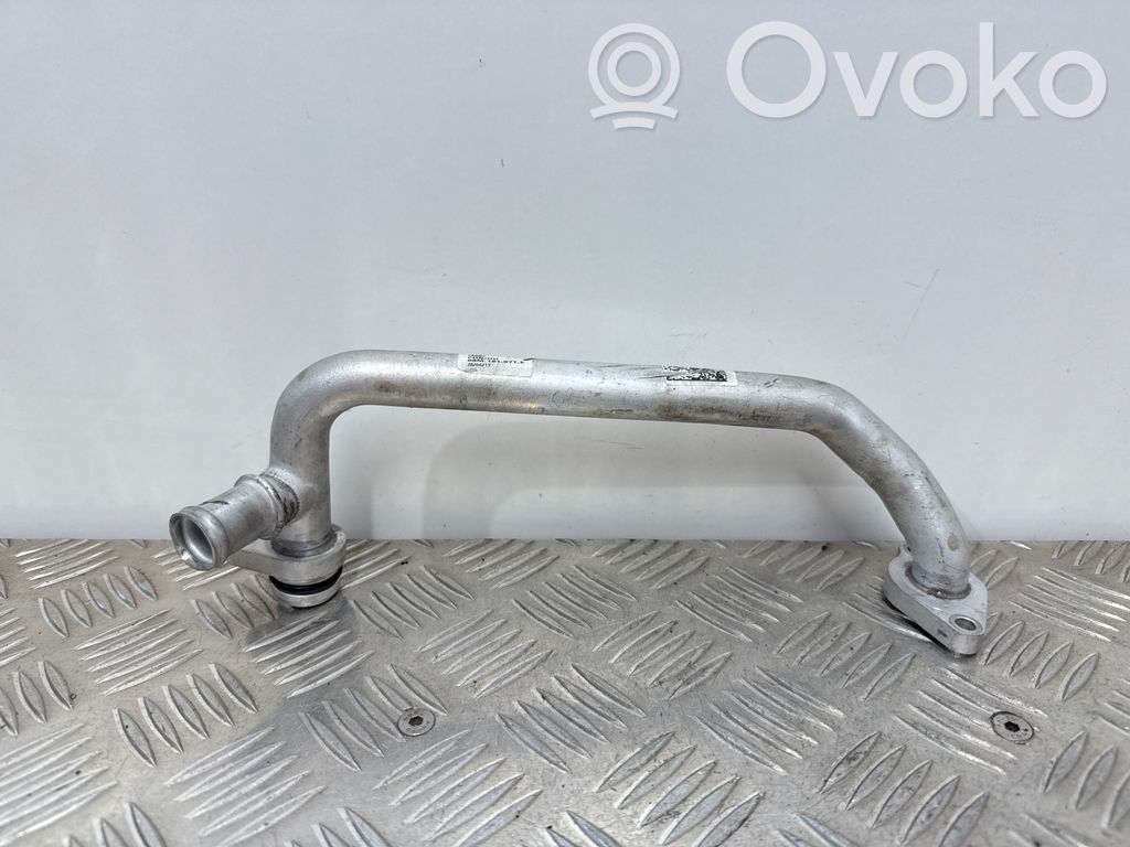 Audi A4 S4 B9 8W Engine coolant pipe/hose 
