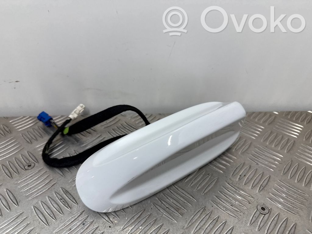 GPS-pystyantenni   P6DE46GW7AA,00532161840,617933208