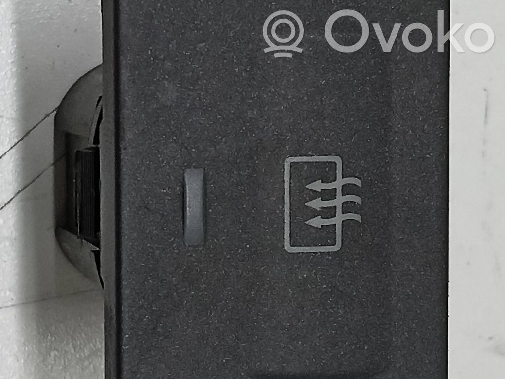 Multifunctional control switch/knob   3M5T180621AB