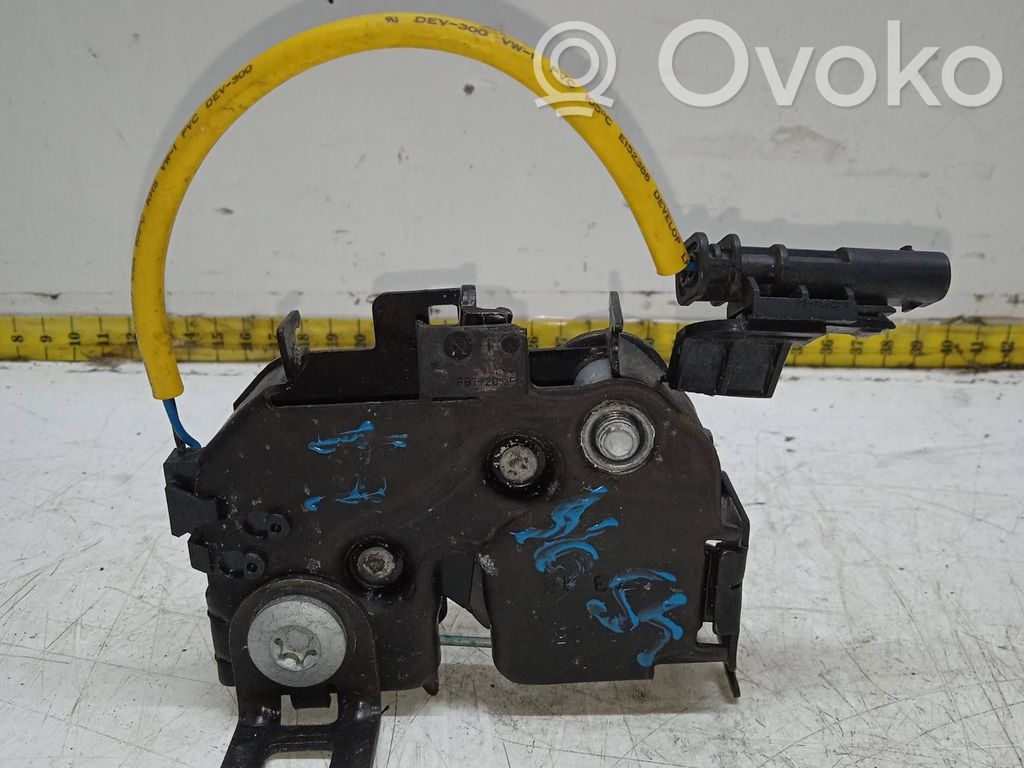 Alfa Romeo Stelvio Tie down hook / loop 