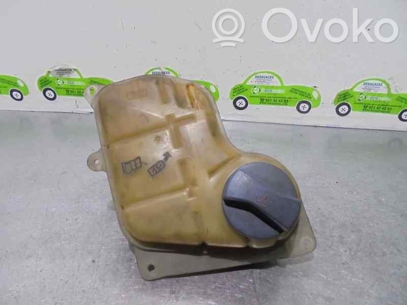 Audi A6 S6 C5 4B Kraftstoff-Ausgleichsbehälter 